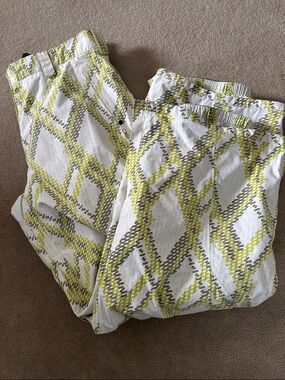 White & Yellow Geometric Ski Pants!